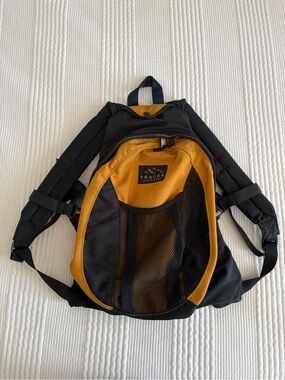 Trager Two-Tone Mustard & Black Men's Backpack